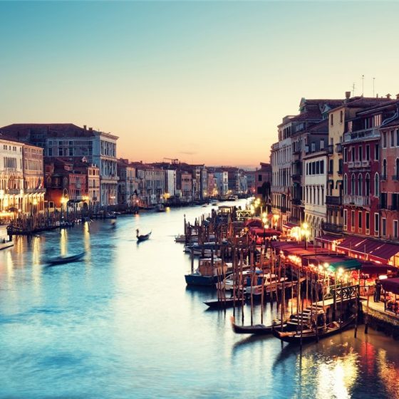 Stunning 3D Model of the Grand Canal at Dusk